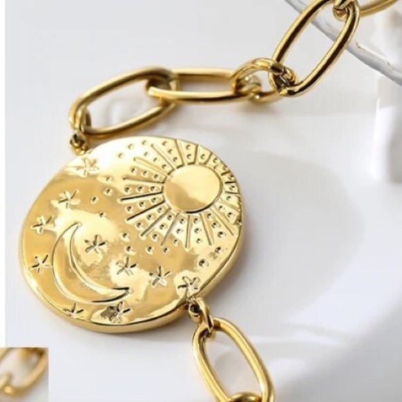 New 18k Gold Plated Solar Sky Pendant Chain Necklace - Picture 4 of 10